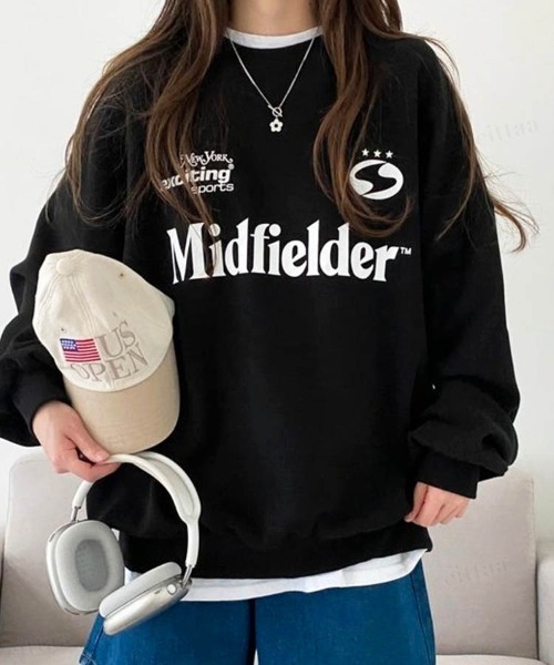 Dalfwin（ダールフィン）の「Midfielderプリントオーバーサイズスポーツウェア風スウェットトレーナー（スウェット・レディース・チャコールグレー/ブラック/グレー系その他・FREE）」の4枚目の写真