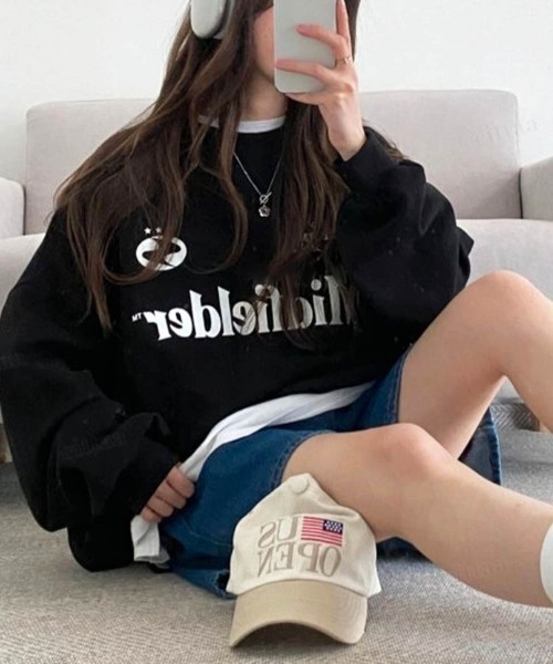 Dalfwin（ダールフィン）の「Midfielderプリントオーバーサイズスポーツウェア風スウェットトレーナー（スウェット・レディース・チャコールグレー/ブラック/グレー系その他・FREE）」の5枚目の写真