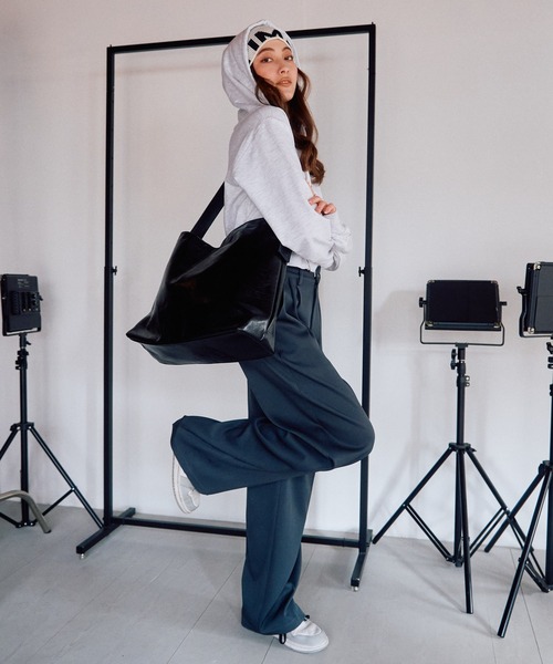 BLONDEY（ブロンディ）の「BIGショルダーバッグ（ショルダーバッグ・レディース・ブラック・FREE）」の5枚目の写真