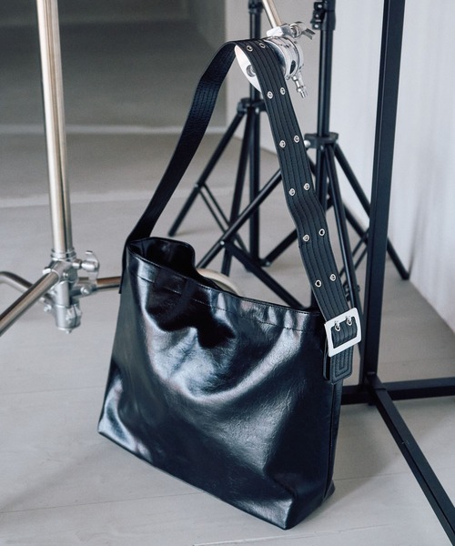 BLONDEY（ブロンディ）の「BIGショルダーバッグ（ショルダーバッグ・レディース・ブラック・FREE）」の8枚目の写真