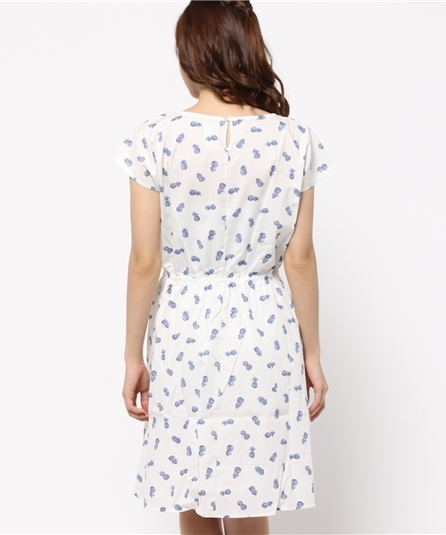 CIAOPANIC（チャオパニック）の「【Ciaopanic】　C/100パイナップル柄フレンチスリーブOP（ワンピース・レディース・ホワイト/ネイビー・FREE）」の5枚目の写真