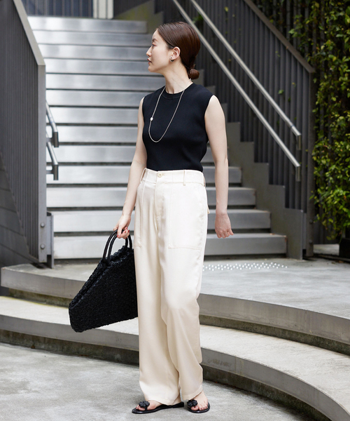IENA（イエナ）の「《追加》アセテートライク ベイカーパンツ（その他パンツ・レディース・アイボリー/ブラック・36/34/38）」の3枚目の写真