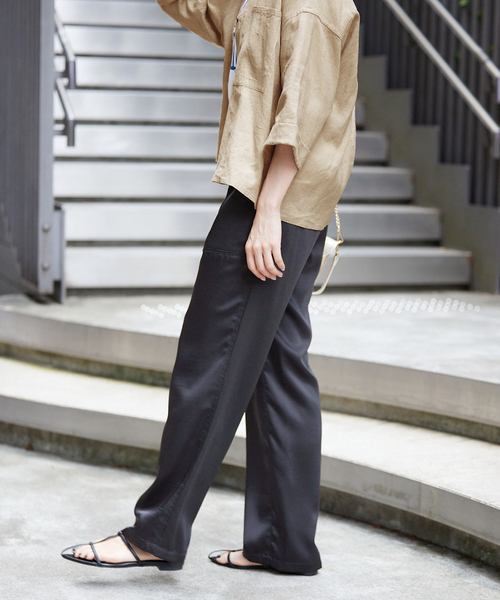 IENA（イエナ）の「《追加》アセテートライク ベイカーパンツ（その他パンツ・レディース・アイボリー/ブラック・36/34/38）」の10枚目の写真