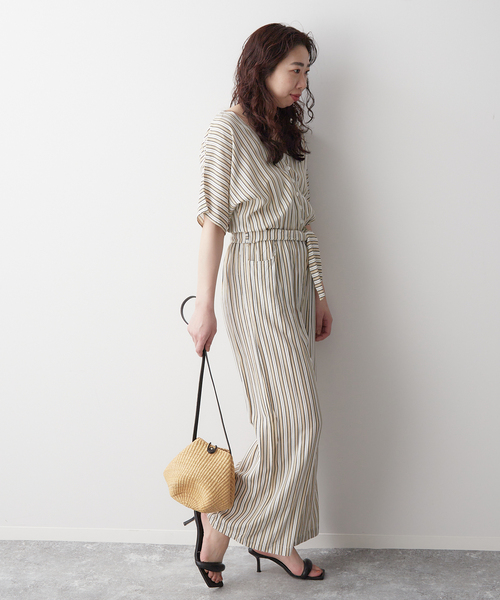 journal standard L'essage(ジャーナルスタンダードレサージュ)の「【LUSANA / ルサーナ】jen jumpsuit:ジャンプスーツ(つなぎ/オールインワン・レディース・ブラック系その他/アイボリー・SMALL)」の3枚目の写真