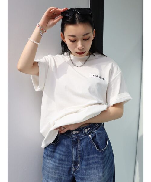 EVRIS（エヴリス）の「SUNNY GRAPHIC BIG Tシャツ（Tシャツ/カットソー・レディース・ブラック/グレー/グリーン/ホワイト・FREE）」の13枚目の写真