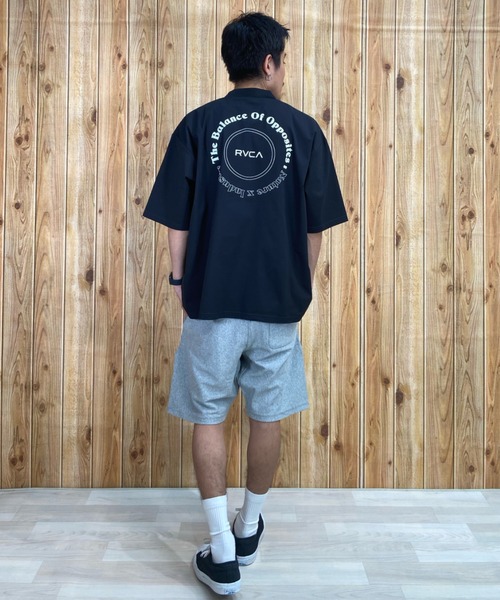 【RVCA】バックプリント Tシャツ ラッシュガード★水陸両用◎ RVCA】バックプリント Tシャツ ラッシュガード☆水陸両用◎