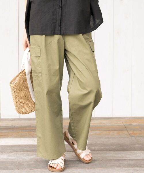 rps(アールピーエス)の「共ベルト付きカーゴワイドパンツ(カーゴパンツ・レディース・ライトカーキ/ベージュ/ブラック・フリー)」の1枚目の写真