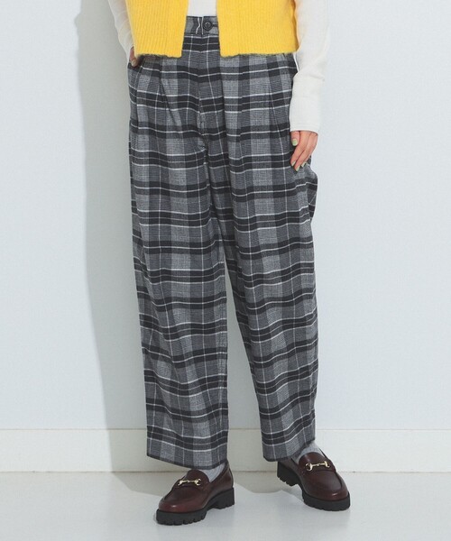 BEAMS BOY（ビームスボーイ）の「BEAMS BOY / フランネル チェック 2プリーツ パンツ（その他パンツ・レディース・チャコールグレー/ブラウン・1/2）」の6枚目の写真
