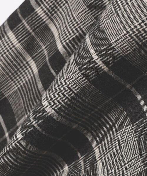 BEAMS BOY（ビームスボーイ）の「BEAMS BOY / フランネル チェック 2プリーツ パンツ（その他パンツ・レディース・チャコールグレー/ブラウン・1/2）」の21枚目の写真