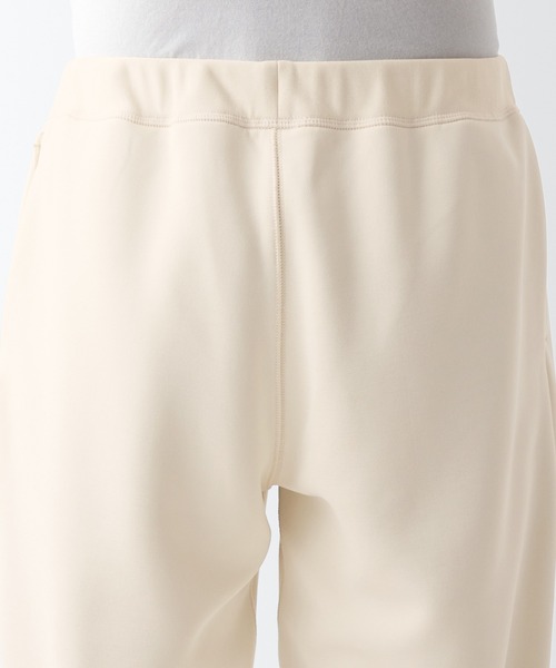 無印良品(ムジルシリョウヒン)の「〔MUJI WALKER〕UVカット乾きやすいスウェットパンツ(スウェットパンツ・レディース・ネイビー/アイボリー/ブラック/グレー系1・XL/M/S/L)」の10枚目の写真