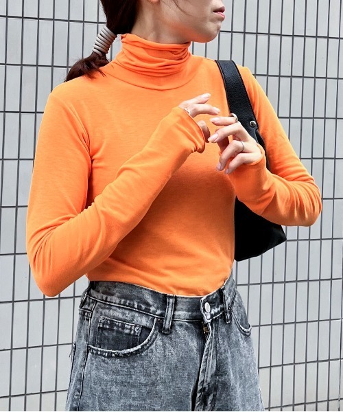 feepur（フェピュール）の「ハイネックカラートップス（Tシャツ/カットソー・レディース・ブルー/グリーン/オレンジ/ブラック/オフホワイト・MEDIUM）」の10枚目の写真