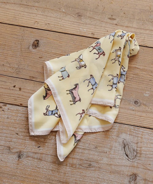 Andemiu（アンデミュウ）の「【新色追加】フォールプリントスカーフ983168（バンダナ/スカーフ・レディース・グリーン/ブラック/ベージュ/オフホワイト/ピンク/イエロー/ブルー・FREE）」の6枚目の写真