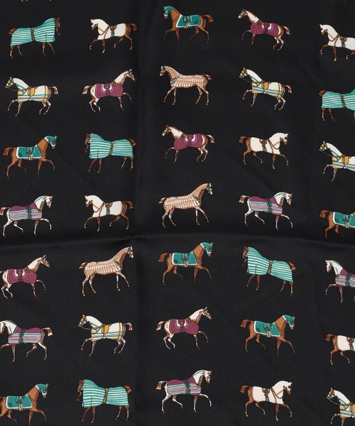 Andemiu（アンデミュウ）の「【新色追加】フォールプリントスカーフ983168（バンダナ/スカーフ・レディース・グリーン/ブラック/ベージュ/オフホワイト/ピンク/イエロー/ブルー・FREE）」の11枚目の写真