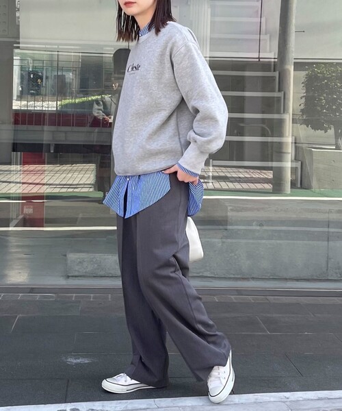 fredy emue（フレディエミュ）の「パールロゴ起毛スウェット（スウェット・レディース・アイボリー/グレー/ダークネイビー・38）」の12枚目の写真