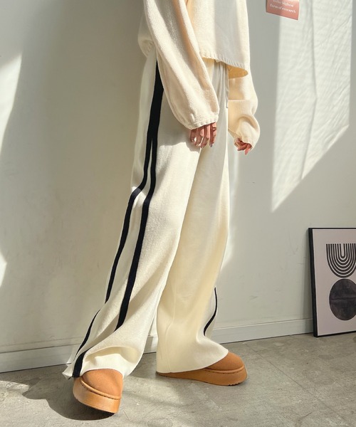 Futier land（フューティアランド）の「ニットスプリッドラインパンツ（その他パンツ・レディース・グレー/ブラック/アイボリー・FREE）」の4枚目の写真