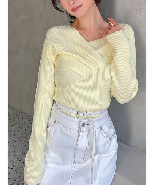 RESEXXY（リゼクシー）の「アシンメトリーリブニット（ニット/セーター・レディース・イエロー/ホワイト/ブラック・FREE）」の3枚目の写真