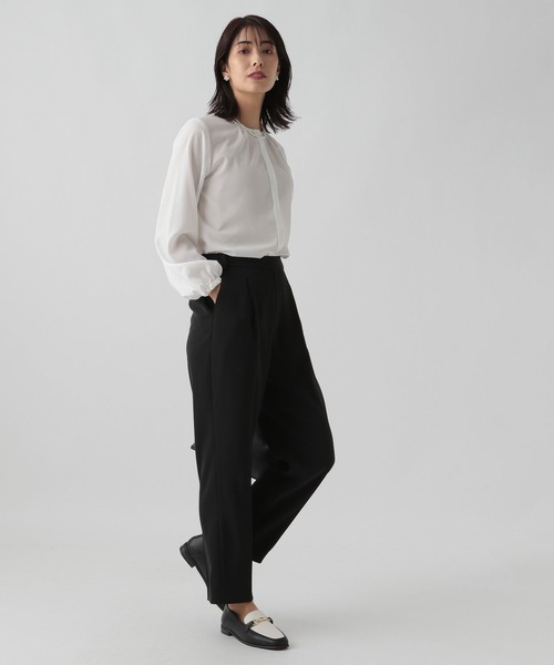 Elura（エルーラ）の「＜セレモニーにもお仕事にも使える！＞映えラクテーパードパンツ（その他パンツ・レディース・ネイビー/ブラック/グレイッシュベージュ/ホワイト・LARGE/MEDIUM/SMALL/X-LARGE）」の19枚目の写真