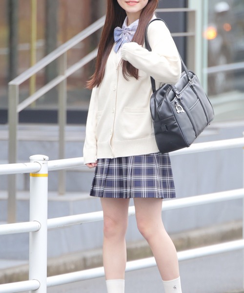 Honeys（ハニーズ）の「合皮スクールトートバッグ　スクバ（トートバッグ・レディース・ブラック/ダークブラウン・FREE）」の4枚目の写真