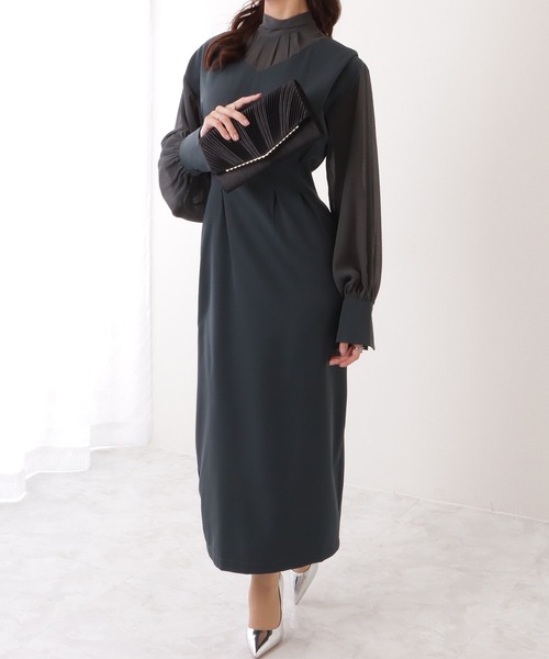 Lace Ladies(レースレディース)の「メタリック ライン付き V字 プリーツ クラッチ バッグ(クラッチバッグ・レディース・アイボリー/ブラック/グレー・FREE)」の8枚目の写真