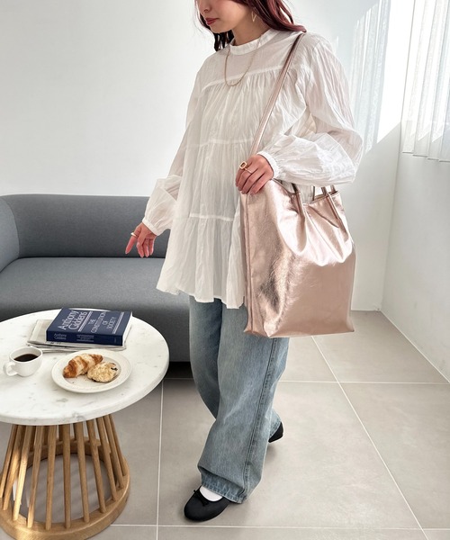 DISCOAT（ディスコート）の「【大容量】2WAYタックビッグトート（トートバッグ・レディース・ブラック/シルバー/シャンパン・FREE）」の7枚目の写真