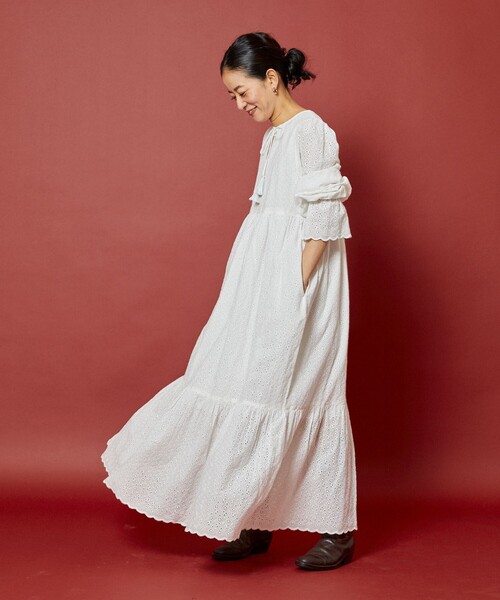 【美品】freada シフリ刺繍スカラップワンピース　2024SS　ゆったり Freada（フリーダ）の「Freada/フリーダ シフリ刺繍スカラップ