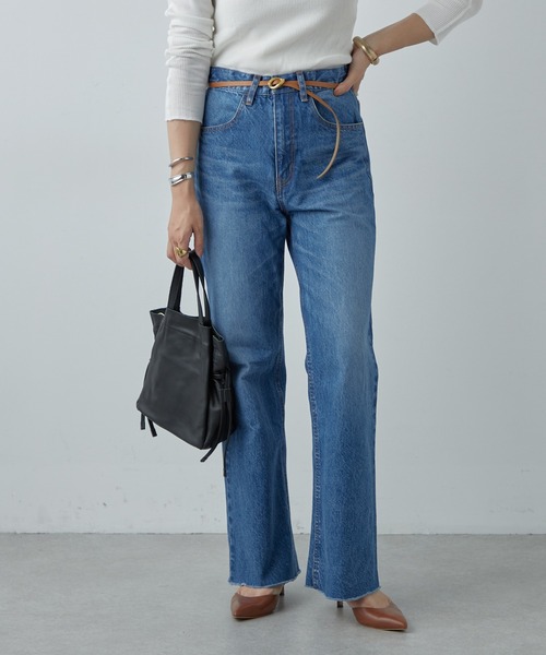 SHENERY（シーナリー）の「カットオフストレートデニムパンツ（デニムパンツ・レディース・ブルー・36/38/40）」の17枚目の写真