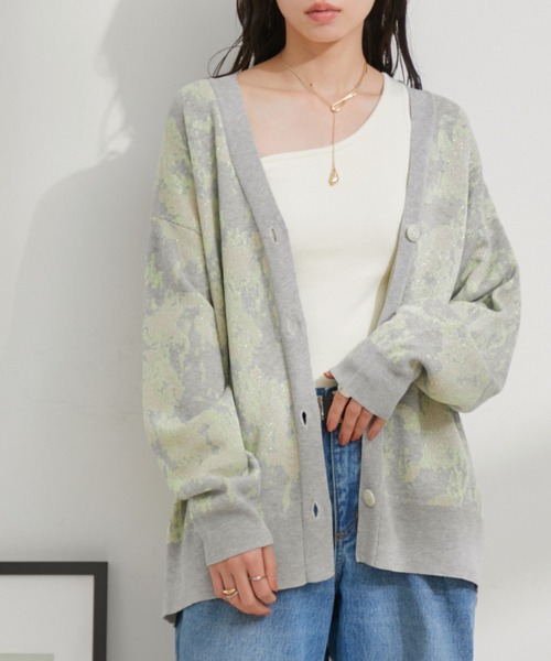 VIS（ビス）の「ラメジャガード花柄カーディガン（カーディガン/ボレロ・レディース・ライトグレー/ベージュ・FREE）」の2枚目の写真