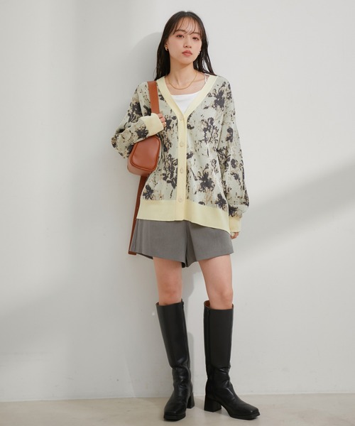 VIS（ビス）の「ラメジャガード花柄カーディガン（カーディガン/ボレロ・レディース・ライトグレー/ベージュ・FREE）」の5枚目の写真