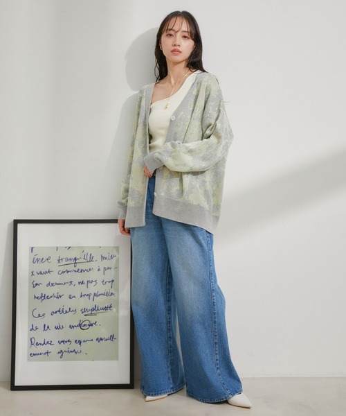 VIS（ビス）の「ラメジャガード花柄カーディガン（カーディガン/ボレロ・レディース・ライトグレー/ベージュ・FREE）」の4枚目の写真