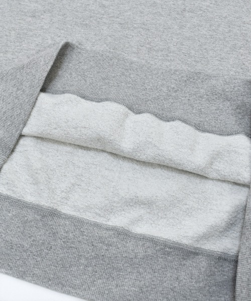 Champion(チャンピオン)の「【ヴィンテージ古着】Champion / チャンピオン ロゴ プリント クルーネックスウェット(スウェット・メンズ・グレー・X-LARGE)」の4枚目の写真