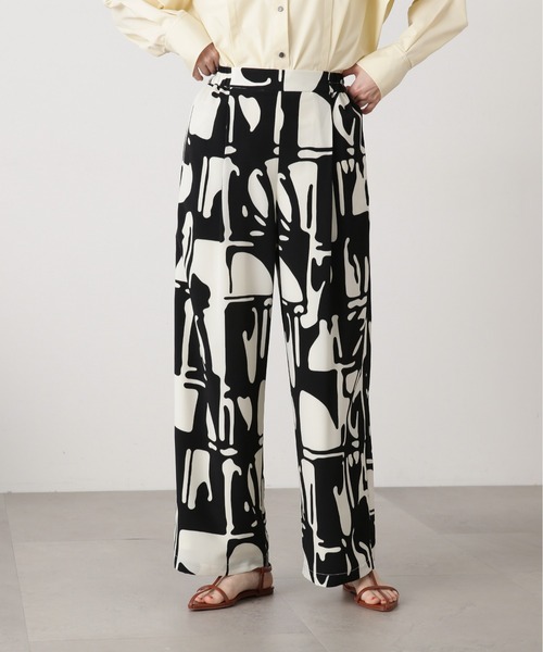 N.（N. Natural Beauty Basic）（エヌエヌナチュラルビューティーベーシック）の「◆アートプリントイージーパンツ（その他パンツ・レディース・ベージュ系その他/ブラック系その他・MEDIUM）」の8枚目の写真