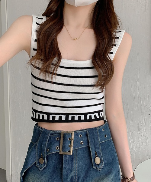 SHEPP(シープ)の「ロゴボーダー スクエアネック クロップド ショートタンクトップ / ニットタンク / ブラ紐隠し(タンクトップ・レディース・ホワイト/ブラック/レッド/グリーン・FREE)」の12枚目の写真