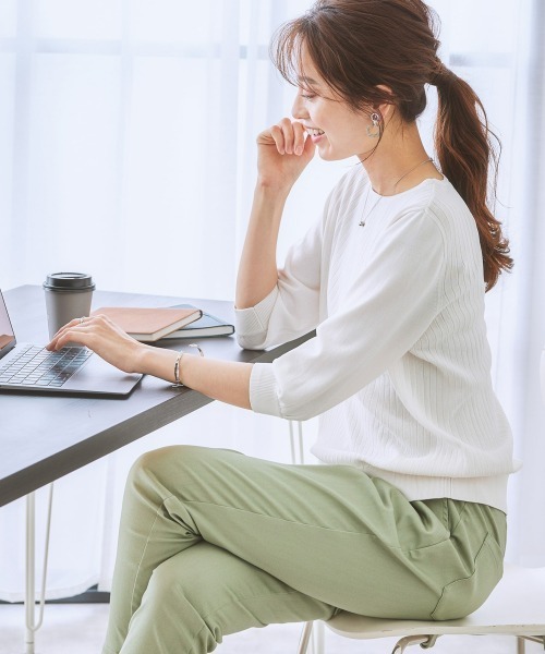 7days Life Styling(セブンデイズライフスタイリング)の「【ひんやり接触冷感】パフ袖ボートネックリブニット(UVカット・毛玉防止)(ニット/セーター・レディース・ラベンダー/グリーン/オフホワイト/ブラック/ブルーグレー/杢グレー/ベージュ・M/S/L/LL)」の14枚目の写真