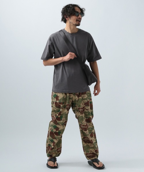 BAYFLOW（ベイフロー）の「[何枚あっても使える]ピグメント半袖Tシャツ（Tシャツ/カットソー・メンズ・オフホワイト/ブルー/チャコール/ピンク/オリーブ/ネイビー/イエロー・MEDIUM/LARGE）」の22枚目の写真
