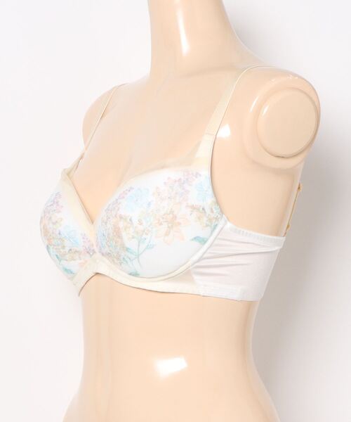 Triumph(トリンプ)の「天使のブラ(R) 魔法のハリ感597 ノンワイヤーブラジャー【B,Cカップ】TR597 P(ブラジャー・レディース・パープル/ホワイト/グリーン・C80/C75/C70/C65/B75/B70)」の6枚目の写真