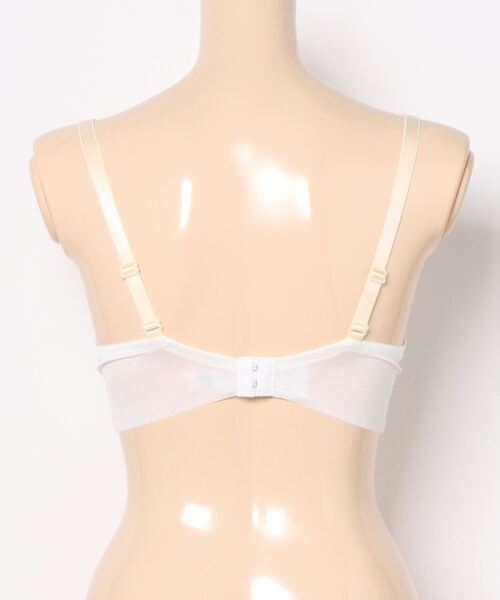 Triumph(トリンプ)の「天使のブラ(R) 魔法のハリ感597 ノンワイヤーブラジャー【B,Cカップ】TR597 P(ブラジャー・レディース・パープル/ホワイト/グリーン・C80/C75/C70/C65/B75/B70)」の5枚目の写真