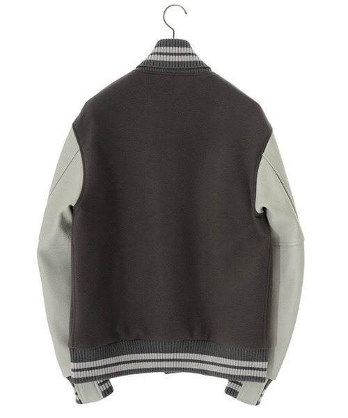 Scye（サイ）の「Scye / サイ ベーシックス：Super140 Wool Melton Varsity Jacket：5723-63500[MUS]（ブルゾン・メンズ・グレー系その他・38）」の4枚目の写真