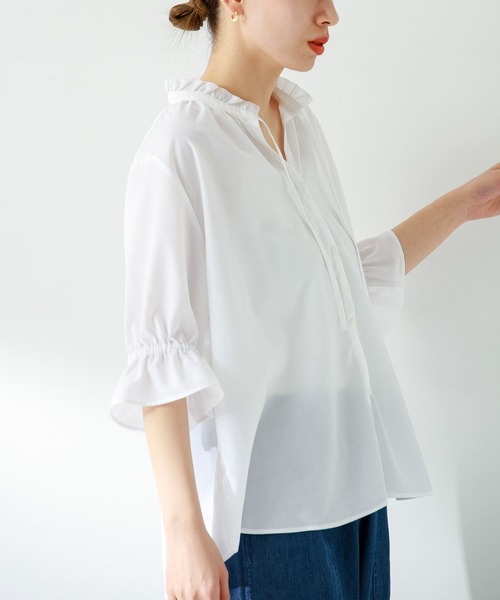 URBAN RESEARCH Sonny Label（アーバンリサーチサニーレーベル）の「『UR TECH』 スタンドフリルブラウス（シャツ/ブラウス・レディース・ホワイト/ブラック/ブルー・FREE）」の14枚目の写真