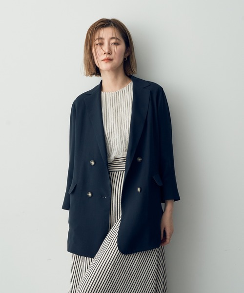 YECCA VECCA（イェッカヴェッカ）の「ダブルブレストジャケット（テーラードジャケット・レディース・ネイビー/グレイッシュベージュ・FREE）」の2枚目の写真