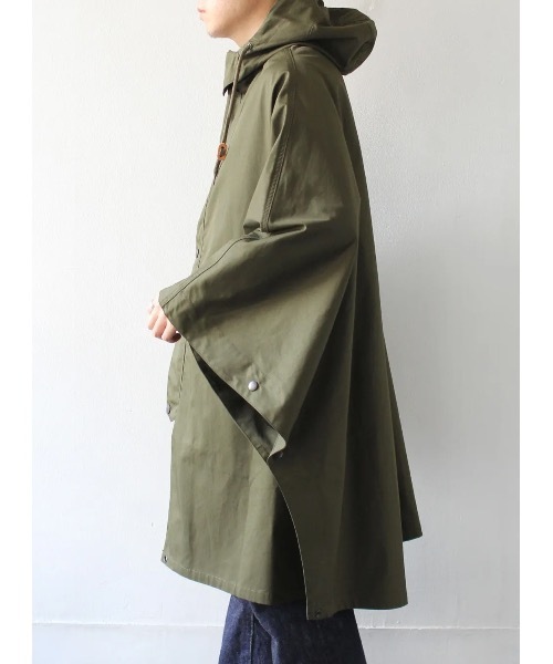 A VONTADE(アボンタージ)の「【A VONTADE】ア ボンタージ/ British Field Cape Coat(その他アウター・メンズ・ブラック/オリーブ・FREE)」の7枚目の写真
