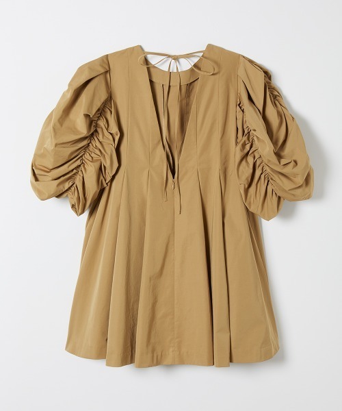 leinwande（ラインヴァンド）の「【leinwande（ラインヴァンド）】Bubble Sleeve Mini Dress（ドレス・レディース・ベージュ・FREE）」の2枚目の写真