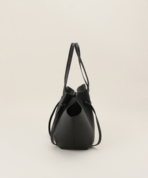 YUZEFI ユゼフィBLACK クラッチバッグ YUZCHBDI00BLACK Yuzefi Scallop Clutch Black Pebble Grained Leather | Rustan's