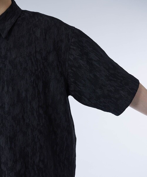 UNITED TOKYO（ユナイテッドトウキョウ）の「FSVジャガードシャツ（シャツ/ブラウス・メンズ・ブラック/オリーブ・1/2）」の6枚目の写真