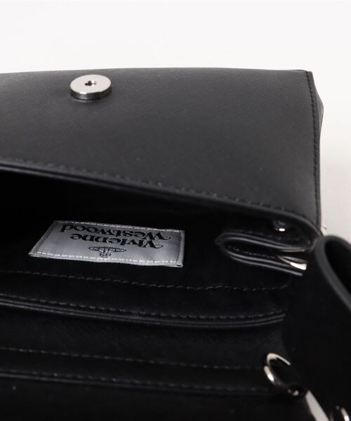 Vivienne Westwood（ヴィヴィアンウエストウッド）の「HAZEL SMALL HANDBAG（ショルダーバッグ・レディース・ブラック・FREE）」の4枚目の写真