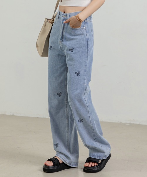 DAY CLOSET(デイ クローゼット)の「レディース フロント刺繍ストレートデニムパンツ(デニムパンツ・レディース・ブルー/ブルー系その他・S/M/L/XL)」の8枚目の写真