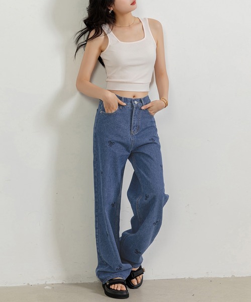 DAY CLOSET(デイ クローゼット)の「レディース フロント刺繍ストレートデニムパンツ(デニムパンツ・レディース・ブルー/ブルー系その他・S/M/L/XL)」の5枚目の写真
