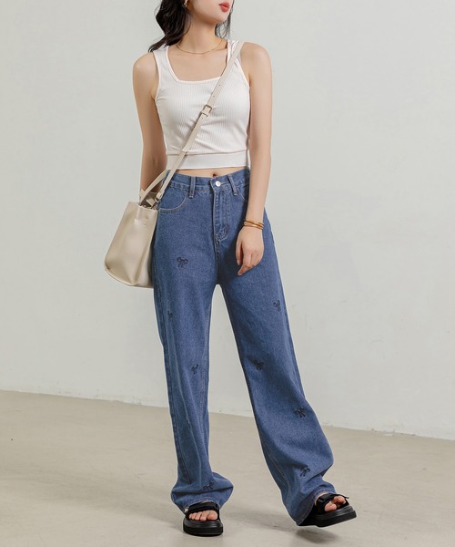 DAY CLOSET(デイ クローゼット)の「レディース フロント刺繍ストレートデニムパンツ(デニムパンツ・レディース・ブルー/ブルー系その他・S/M/L/XL)」の6枚目の写真