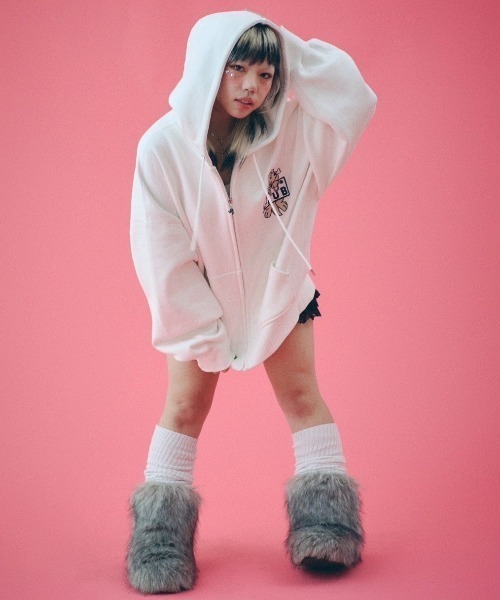 GALFY(ガルフィー)の「ストリートファッション GALFY ガルフィー イヌクラブジップパーカー 長袖パーカー ジップパーカー ジップアップパーカー ジップフーディー 長袖フーディー ロゴパーカー 長袖トップス オーバーサイズ ストリートブランド(パーカー・メンズ・ホワイト/ブラック・L/XL)」の3枚目の写真