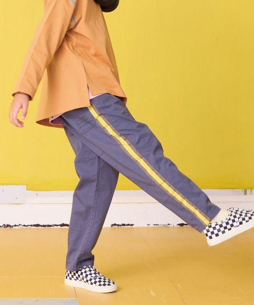 BIG FIELD(ビッグフィールド)の「ツイルサイドテープタックパンツ(その他パンツ・キッズ・モスグリーン/アイボリー/ネイビー/キャメル・100/95/130/150/140/80/120/110/90)」の1枚目の写真