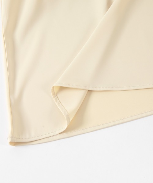 d.i.a.キャミソール セール】レディース サテン風カップ付きバックシャンVネック